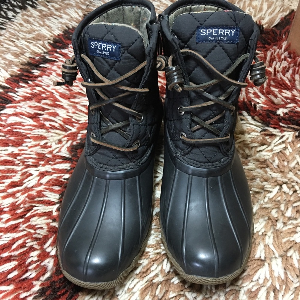 Sperry SaltwaterQuilted Women’s Duck Boot